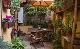 Residenza Fra Le Torri - Charme & Art Gallery Home